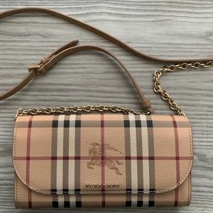 Never Used Burberry Wallet Chain Haymarket Henley